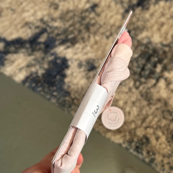 HUGGIES onesies set of 3 - Picture 4 of 4